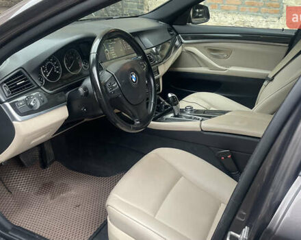 Серый БМВ 5 Серия, объемом двигателя 3 л и пробегом 315 тыс. км за 10000 $, фото 13 на Automoto.ua