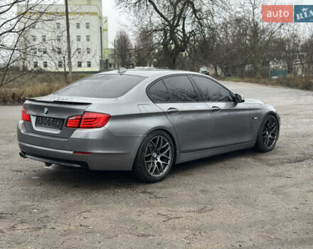 Серый БМВ 5 Серия, объемом двигателя 3 л и пробегом 290 тыс. км за 17000 $, фото 4 на Automoto.ua