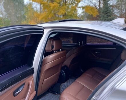 Серый БМВ 5 Серия, объемом двигателя 3 л и пробегом 320 тыс. км за 12500 $, фото 11 на Automoto.ua