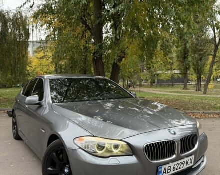 Серый БМВ 5 Серия, объемом двигателя 3 л и пробегом 371 тыс. км за 16400 $, фото 1 на Automoto.ua