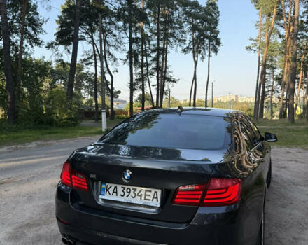 Серый БМВ 5 Серия, объемом двигателя 3 л и пробегом 211 тыс. км за 12100 $, фото 1 на Automoto.ua