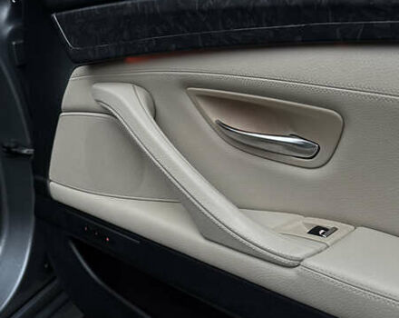 Сірий БМВ 5 Серія, об'ємом двигуна 3 л та пробігом 215 тис. км за 12500 $, фото 23 на Automoto.ua