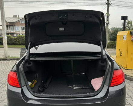 БМВ 5 Серия 2010 в Черновцах на Automoto.ua Серый БМВ 5 Серия, объемом двигателя 2.99 л и пробегом 313 тыс. км за 14700 $, фото 5 на Automoto.ua