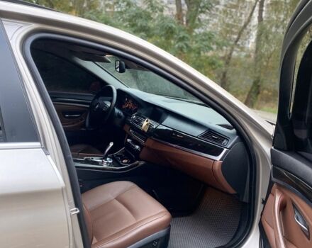 Серый БМВ 5 Серия, объемом двигателя 3 л и пробегом 320 тыс. км за 12500 $, фото 12 на Automoto.ua