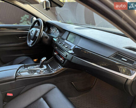 Серый БМВ 5 Серия, объемом двигателя 2.5 л и пробегом 128 тыс. км за 12900 $, фото 22 на Automoto.ua