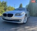 Серый БМВ 5 Серия, объемом двигателя 2 л и пробегом 321 тыс. км за 10900 $, фото 1 на Automoto.ua