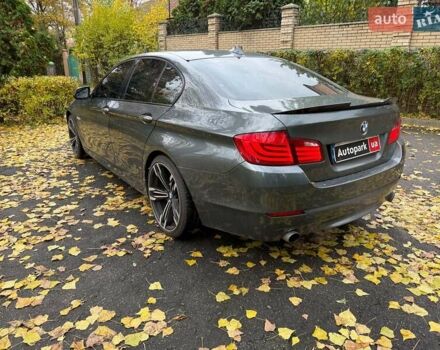 Серый БМВ 5 Серия, объемом двигателя 3 л и пробегом 275 тыс. км за 13490 $, фото 7 на Automoto.ua
