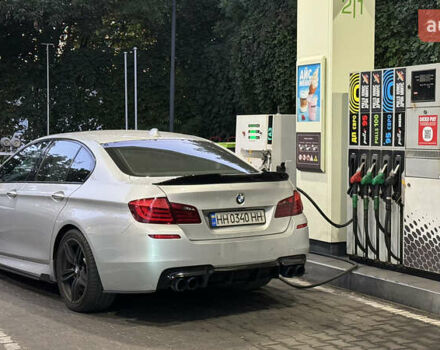 Серый БМВ 5 Серия, объемом двигателя 3 л и пробегом 340 тыс. км за 18000 $, фото 1 на Automoto.ua