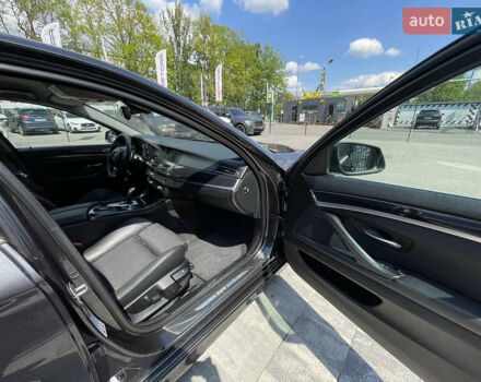 Серый БМВ 5 Серия, объемом двигателя 0 л и пробегом 180 тыс. км за 15000 $, фото 28 на Automoto.ua