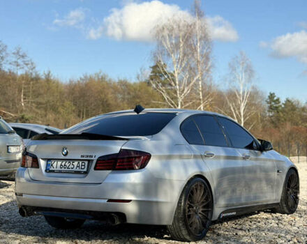 Серый БМВ 5 Серия, объемом двигателя 3 л и пробегом 223 тыс. км за 13000 $, фото 5 на Automoto.ua