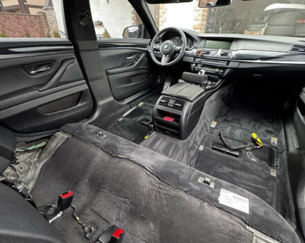 Серый БМВ 5 Серия, объемом двигателя 2 л и пробегом 260 тыс. км за 15450 $, фото 128 на Automoto.ua