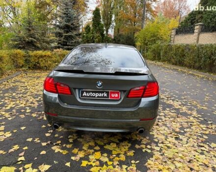Сірий БМВ 5 Серія, об'ємом двигуна 3 л та пробігом 275 тис. км за 13490 $, фото 6 на Automoto.ua