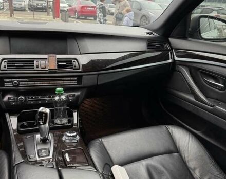 Серый БМВ 5 Серия, объемом двигателя 2 л и пробегом 217 тыс. км за 15000 $, фото 3 на Automoto.ua