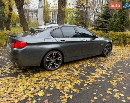 Серый БМВ 5 Серия, объемом двигателя 3 л и пробегом 275 тыс. км за 13490 $, фото 4 на Automoto.ua