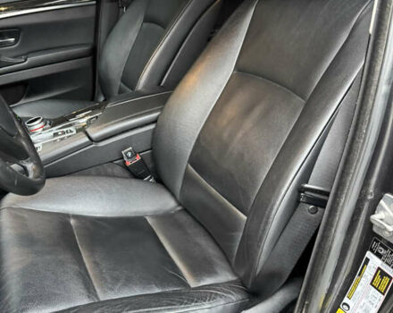 Сірий БМВ 5 Серія, об'ємом двигуна 2 л та пробігом 210 тис. км за 14000 $, фото 26 на Automoto.ua