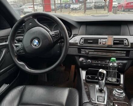 Серый БМВ 5 Серия, объемом двигателя 2 л и пробегом 217 тыс. км за 15000 $, фото 4 на Automoto.ua