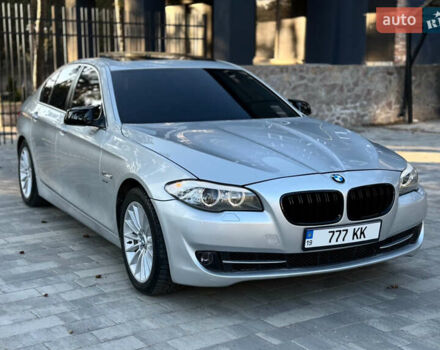 Серый БМВ 5 Серия, объемом двигателя 3 л и пробегом 260 тыс. км за 13400 $, фото 2 на Automoto.ua