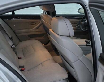 Серый БМВ 5 Серия, объемом двигателя 3 л и пробегом 249 тыс. км за 12500 $, фото 10 на Automoto.ua