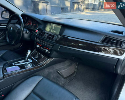Серый БМВ 5 Серия, объемом двигателя 3 л и пробегом 260 тыс. км за 13400 $, фото 10 на Automoto.ua