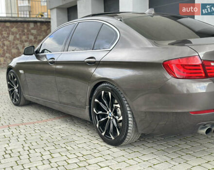Серый БМВ 5 Серия, объемом двигателя 3 л и пробегом 270 тыс. км за 11700 $, фото 19 на Automoto.ua