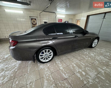 БМВ 5 Серия 2012 в Жовкве на Automoto.ua Серый БМВ 5 Серия, объемом двигателя 2 л и пробегом 274 тыс. км за 13500 $, фото 9 на Automoto.ua