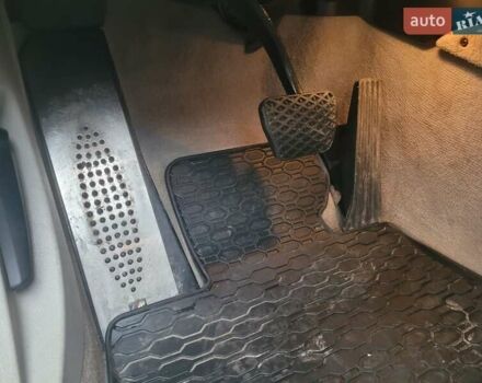 Серый БМВ 5 Серия, объемом двигателя 4.4 л и пробегом 211 тыс. км за 13400 $, фото 80 на Automoto.ua