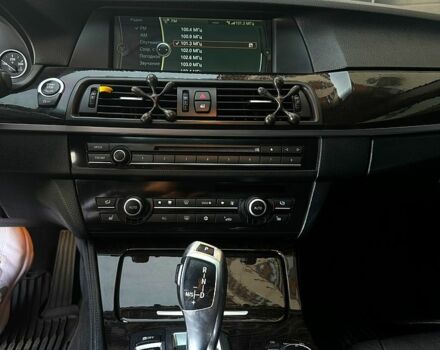 Сірий БМВ 5 Серія, об'ємом двигуна 2 л та пробігом 295 тис. км за 10999 $, фото 10 на Automoto.ua