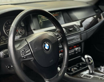 Серый БМВ 5 Серия, объемом двигателя 3 л и пробегом 262 тыс. км за 11999 $, фото 9 на Automoto.ua