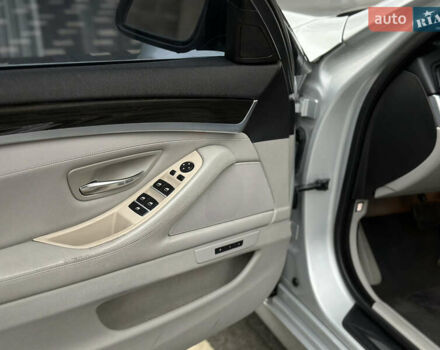 БМВ 5 Серия 2012 в Сваляве на Automoto.ua Серый БМВ 5 Серия, объемом двигателя 2 л и пробегом 220 тыс. км за 11500 $, фото 37 на Automoto.ua