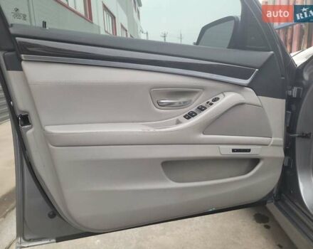 Серый БМВ 5 Серия, объемом двигателя 4.4 л и пробегом 211 тыс. км за 13400 $, фото 60 на Automoto.ua