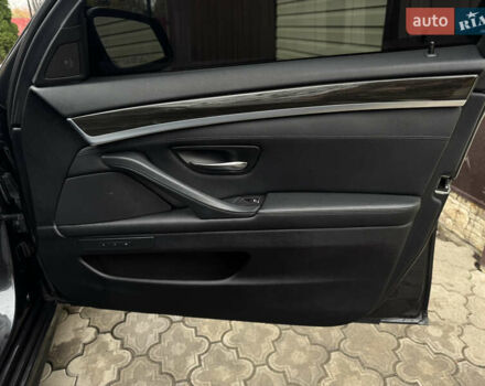 Серый БМВ 5 Серия, объемом двигателя 3 л и пробегом 108 тыс. км за 16900 $, фото 42 на Automoto.ua