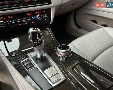 БМВ 5 Серия 2012 в Сваляве на Automoto.ua Серый БМВ 5 Серия, объемом двигателя 2 л и пробегом 220 тыс. км за 11500 $, фото 30 на Automoto.ua