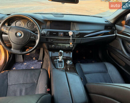 Серый БМВ 5 Серия, объемом двигателя 2 л и пробегом 196 тыс. км за 13000 $, фото 1 на Automoto.ua