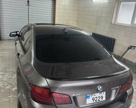 БМВ 5 Серия 2012 в Жовкве на Automoto.ua Серый БМВ 5 Серия, объемом двигателя 2 л и пробегом 274 тыс. км за 13500 $, фото 12 на Automoto.ua