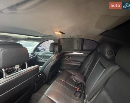 Серый БМВ 5 Серия, объемом двигателя 3 л и пробегом 260 тыс. км за 13500 $, фото 13 на Automoto.ua