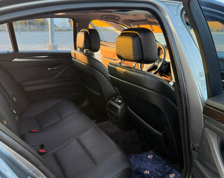 Серый БМВ 5 Серия, объемом двигателя 2 л и пробегом 196 тыс. км за 13000 $, фото 3 на Automoto.ua