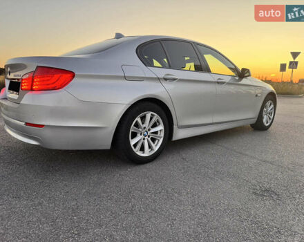 Сірий БМВ 5 Серія, об'ємом двигуна 2 л та пробігом 300 тис. км за 15700 $, фото 2 на Automoto.ua