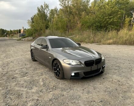 Серый БМВ 5 Серия, объемом двигателя 2 л и пробегом 205 тыс. км за 15500 $, фото 3 на Automoto.ua