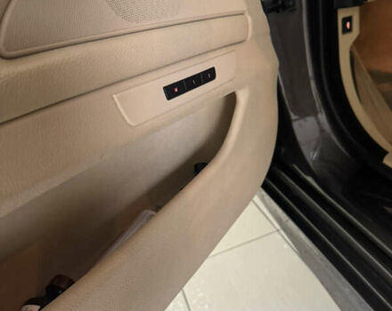 БМВ 5 Серия 2012 в Жовкве на Automoto.ua Серый БМВ 5 Серия, объемом двигателя 2 л и пробегом 274 тыс. км за 13500 $, фото 32 на Automoto.ua