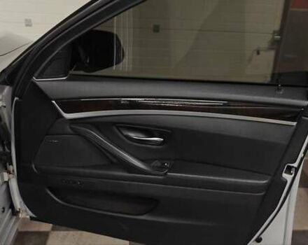 Серый БМВ 5 Серия, объемом двигателя 3 л и пробегом 250 тыс. км за 12500 $, фото 14 на Automoto.ua