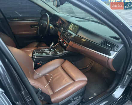 Серый БМВ 5 Серия, объемом двигателя 2.98 л и пробегом 270 тыс. км за 16500 $, фото 5 на Automoto.ua