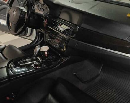 Серый БМВ 5 Серия, объемом двигателя 3 л и пробегом 250 тыс. км за 12500 $, фото 15 на Automoto.ua