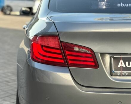 Сірий БМВ 5 Серія, об'ємом двигуна 2 л та пробігом 236 тис. км за 13440 $, фото 13 на Automoto.ua