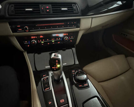 БМВ 5 Серия 2012 в Жовкве на Automoto.ua Серый БМВ 5 Серия, объемом двигателя 2 л и пробегом 274 тыс. км за 13500 $, фото 25 на Automoto.ua