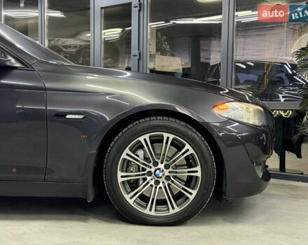 Серый БМВ 5 Серия, объемом двигателя 2.98 л и пробегом 218 тыс. км за 15900 $, фото 4 на Automoto.ua