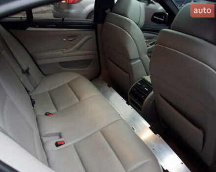 Серый БМВ 5 Серия, объемом двигателя 2 л и пробегом 186 тыс. км за 15000 $, фото 14 на Automoto.ua