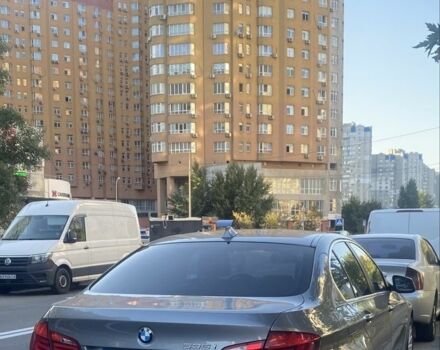 Серый БМВ 5 Серия, объемом двигателя 3 л и пробегом 139 тыс. км за 13800 $, фото 1 на Automoto.ua