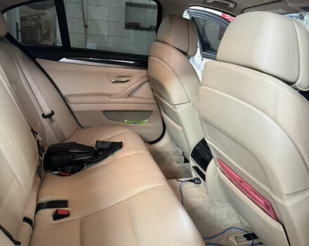 БМВ 5 Серия 2012 в Жовкве на Automoto.ua Серый БМВ 5 Серия, объемом двигателя 2 л и пробегом 274 тыс. км за 13500 $, фото 27 на Automoto.ua