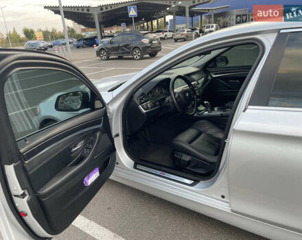 Сірий БМВ 5 Серія, об'ємом двигуна 2 л та пробігом 236 тис. км за 15400 $, фото 11 на Automoto.ua