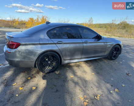 БМВ 5 Серия 2013 в Могилев-Подольском на Automoto.ua Серый БМВ 5 Серия, объемом двигателя 2.99 л и пробегом 270 тыс. км за 13200 $, фото 3 на Automoto.ua